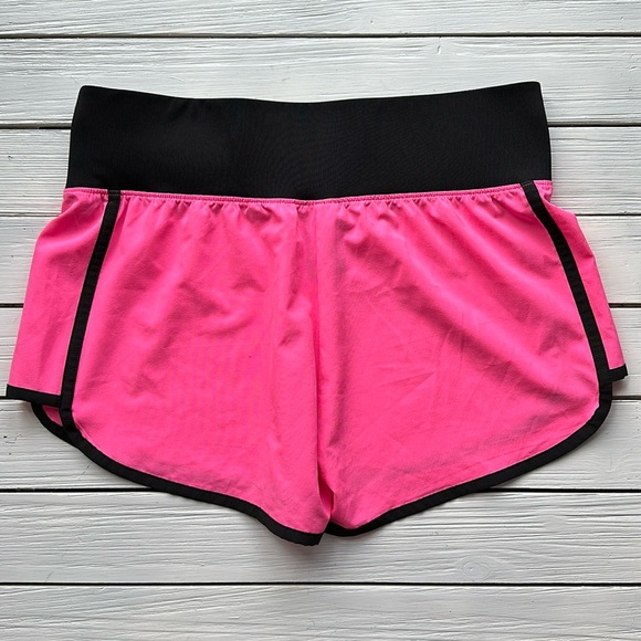 NWOT VS PINK Ultimate Hot Pink Athletic Shorts size Small - Picture 4 of 4